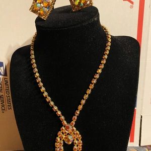 Vintage Elegant Rhinestone Choker W/Clip Earrings VGUC 😊🙃